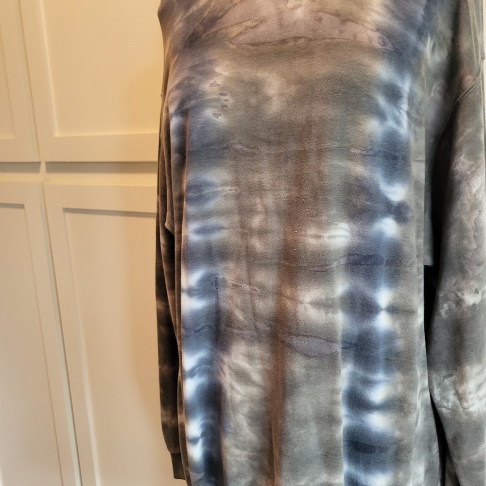 Young Fabulous and Broke Asymmetrical Tie Dye Sweater Dress size Large - Picture 6 of 14